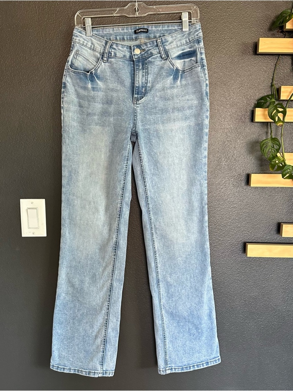 Flamingals Light Wash Straight Leg Jeans Size M High Rise Stretch Denim